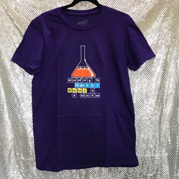 NWOT Graphic Tee T-Shirt Mens Alcohol Chemistry Solution Purple Cotton Gildan - Picture 2 of 2